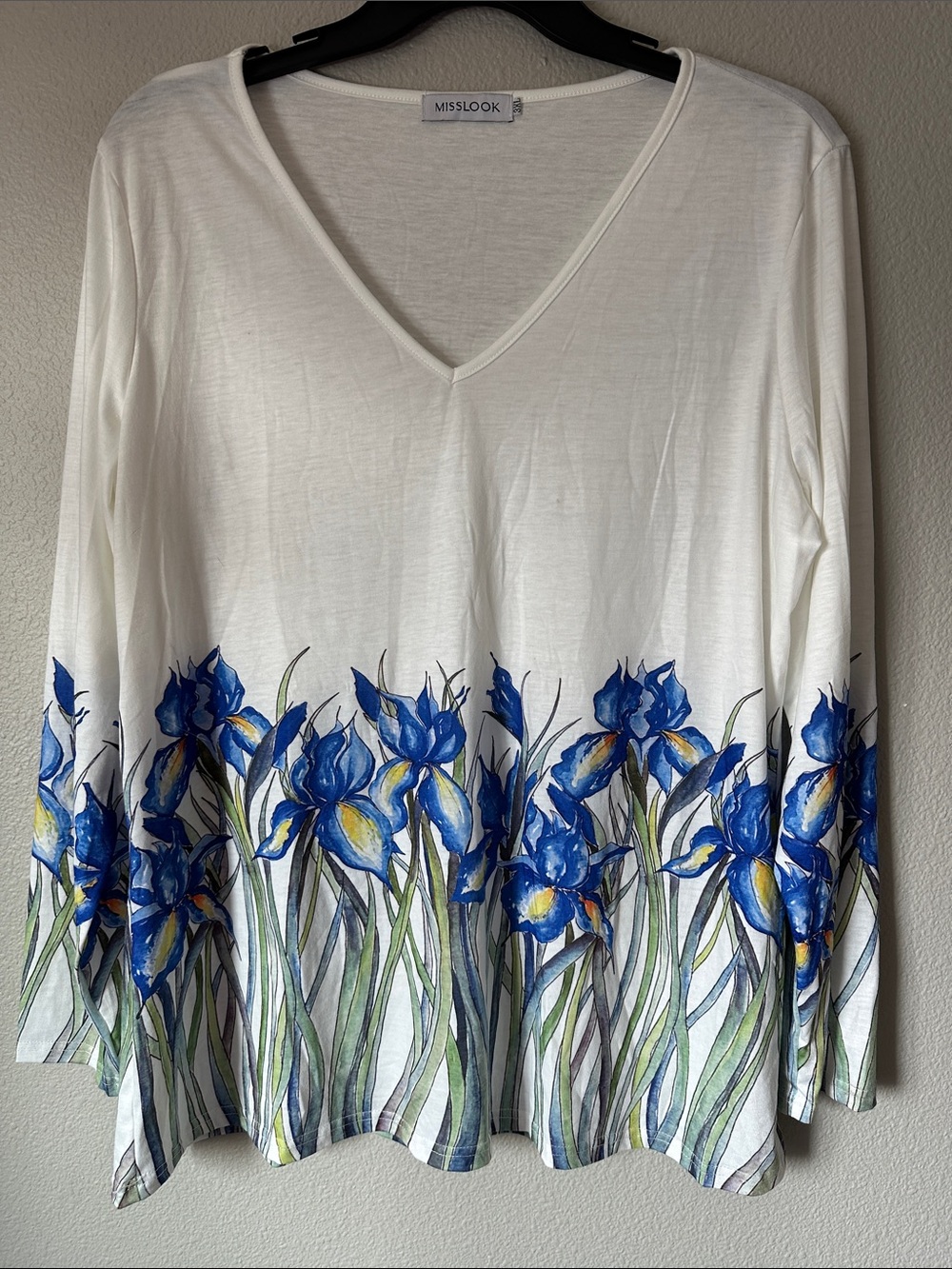 MISSLOOK White V-Neck Tunic with Blue and Yellow Iris Border Fit plus Size 2x